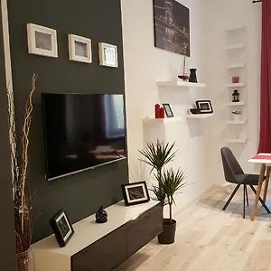  Apartment Home, Far Away From 2 Hungary