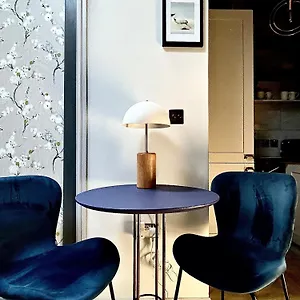  Apartment Central Stylish Studio United Kingdom